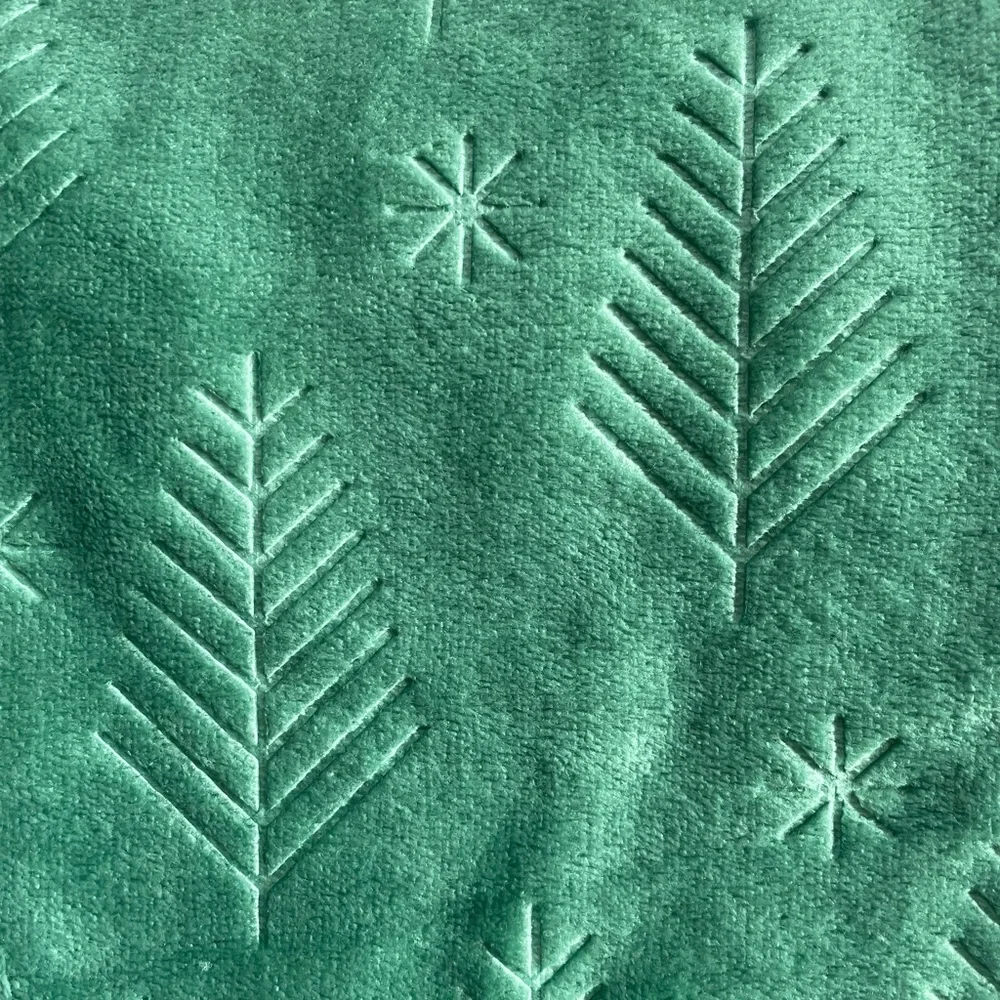 Holiday Time Green Velvet Plush Throw Blanket 50x60 NEW Christmas Tree Snowflake